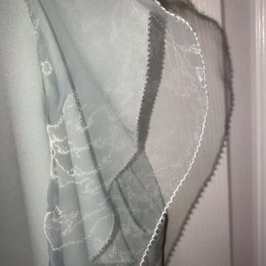 Q&A Flutter Sleeve Top